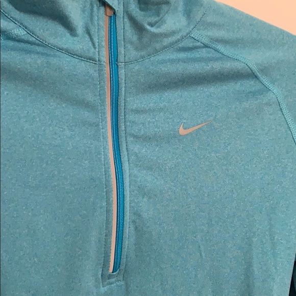 Nike Dri-Fit Half zip - Picture 2 of 4
